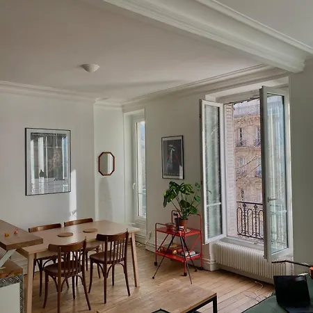 Beautiful New Close To Montmartre Parigi